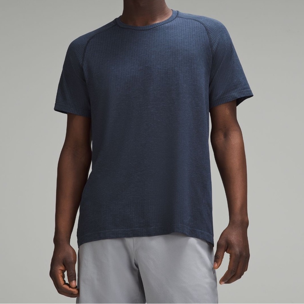 Lululemon Men’s Navy Metal Vent Tech Short Sleeve Tee